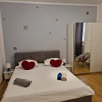 Santino Apartman *